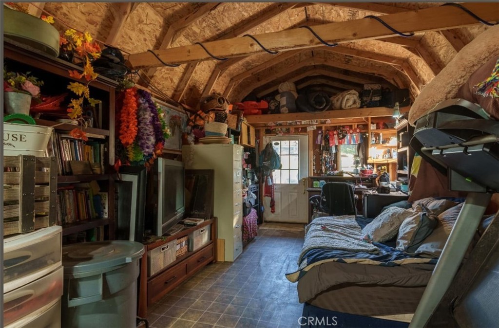 https://media.crmls.org/medias/0cd99700-209f-41fb-a49b-ab6614d7d610.jpg?preset=X-Large