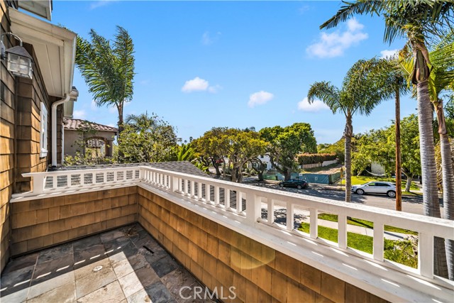 810 Juanita Avenue, Redondo Beach, California 90277, 5 Bedrooms Bedrooms, ,3 BathroomsBathrooms,Residential,Sold,Juanita,TR22080306