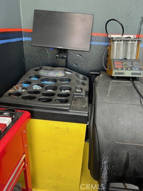 0, Los Angeles CA: https://media.crmls.org/medias/0cd9dac3-4be6-42d0-b4a4-975d0a60cd13.jpg