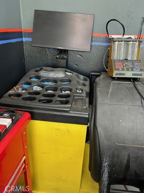 MLS #OC25261521 img 2