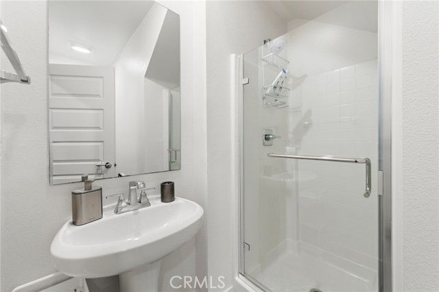 8103 Cooper Lane, Gardena CA: https://media.crmls.org/medias/0cda3362-d202-4697-a6f8-77b48c3b0467.jpg