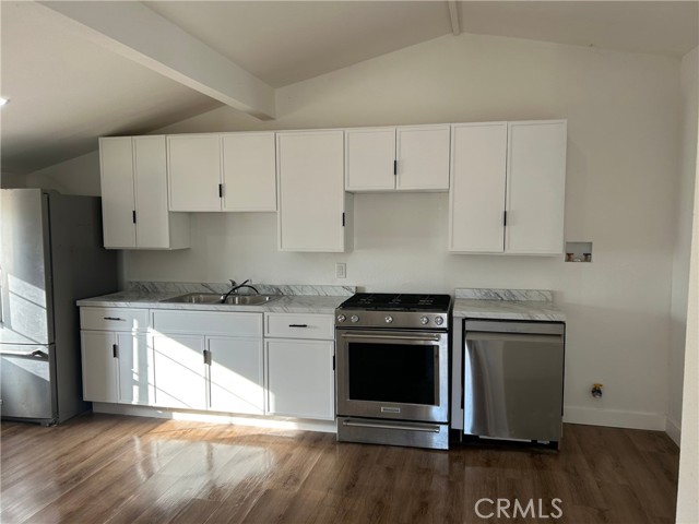 Detail Gallery Image 15 of 18 For 14191 Wilmot, Moreno Valley,  CA 92555 - 7 Beds | 4 Baths