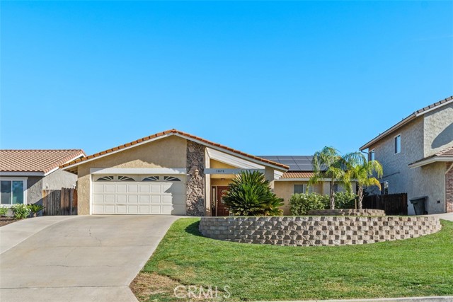 Detail Gallery Image 2 of 45 For 30698 Long Point, Canyon Lake,  CA 92587 - 3 Beds | 2 Baths