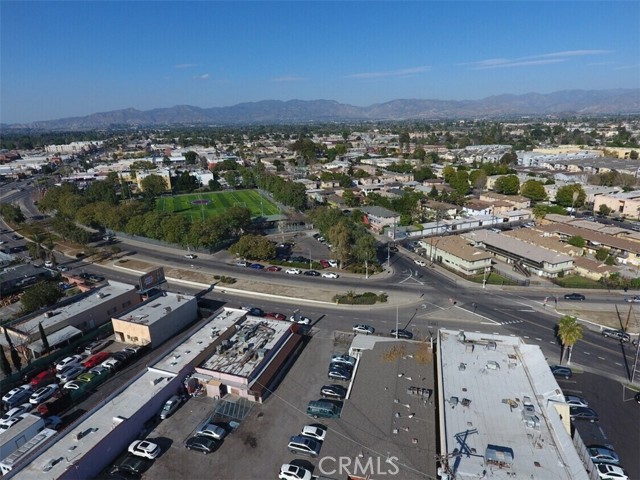 Detail Gallery Image 3 of 7 For 8745 Parthenia Pl, North Hills,  CA 91343 - – Beds | – Baths