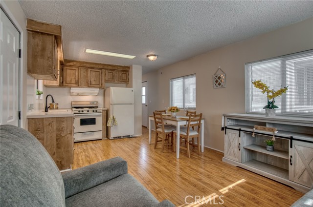 2350 250th Street, Lomita CA: https://media.crmls.org/medias/0cdec5e3-2b9f-4fa8-9ca6-daed86b0f5d3.jpg