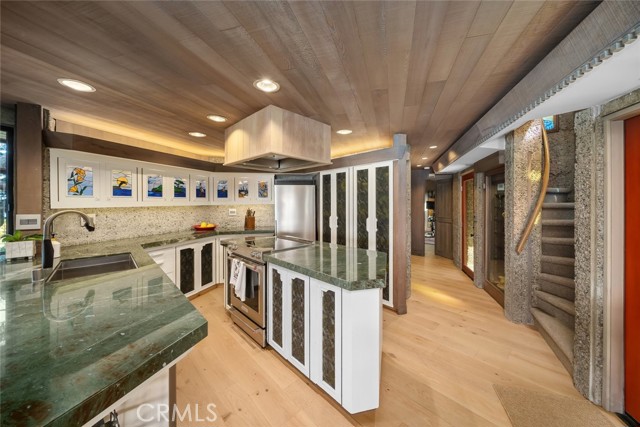 Detail Gallery Image 12 of 65 For 2431 Sherwood Drive, Cambria,  CA 93428 - 3 Beds | 4 Baths