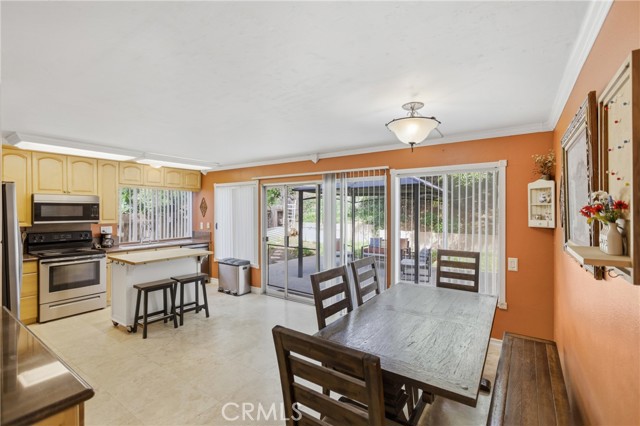 Detail Gallery Image 7 of 31 For 1038 Angus Ct, San Marcos,  CA 92069 - 4 Beds | 2/1 Baths