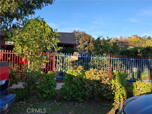 Detail Gallery Image 9 of 16 For 8024 Katherine, Panorama City,  CA 91402 - 2 Beds | 1 Baths