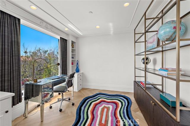 Detail Gallery Image 28 of 75 For 530 Kings Rd, Newport Beach,  CA 92663 - 5 Beds | 4/3 Baths