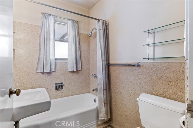 Detail Gallery Image 35 of 60 For 249 S Lincoln St, Burbank,  CA 91506 - 3 Beds | 2 Baths