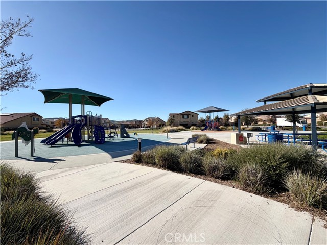 Detail Gallery Image 35 of 36 For 26557 Wintersweet Ct, Menifee,  CA 92585 - 4 Beds | 3 Baths