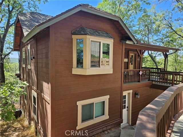 Detail Gallery Image 3 of 29 For 28662 Zion Dr, Lake Arrowhead,  CA 92352 - 3 Beds | 2 Baths