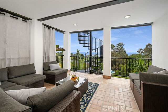 Detail Gallery Image 35 of 53 For 750 Rembrandt Dr, Laguna Beach,  CA 92651 - 3 Beds | 3/1 Baths