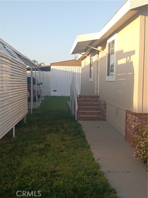 Detail Gallery Image 4 of 17 For 3050 W Ball #75,  Anaheim,  CA 92804 - 2 Beds | 2 Baths