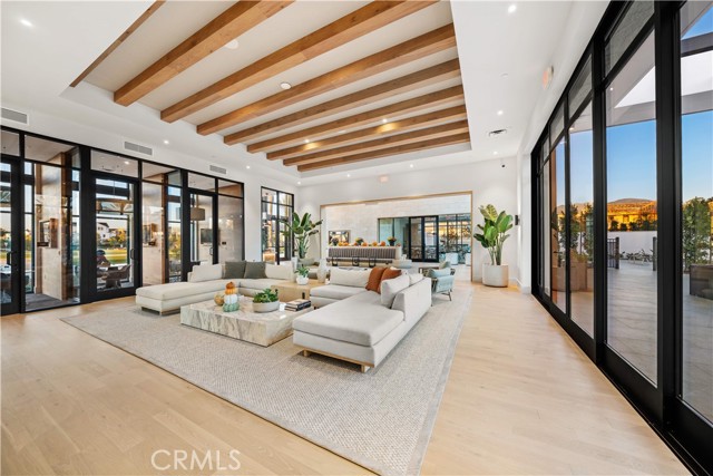 101 Bear Leaf, Lake Forest CA: https://media.crmls.org/medias/0ce3604c-d9b9-444e-bb50-9d31c561bd43.jpg
