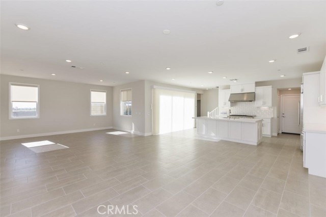 Detail Gallery Image 2 of 28 For 132 Chorus, Irvine,  CA 92618 - 4 Beds | 3/1 Baths