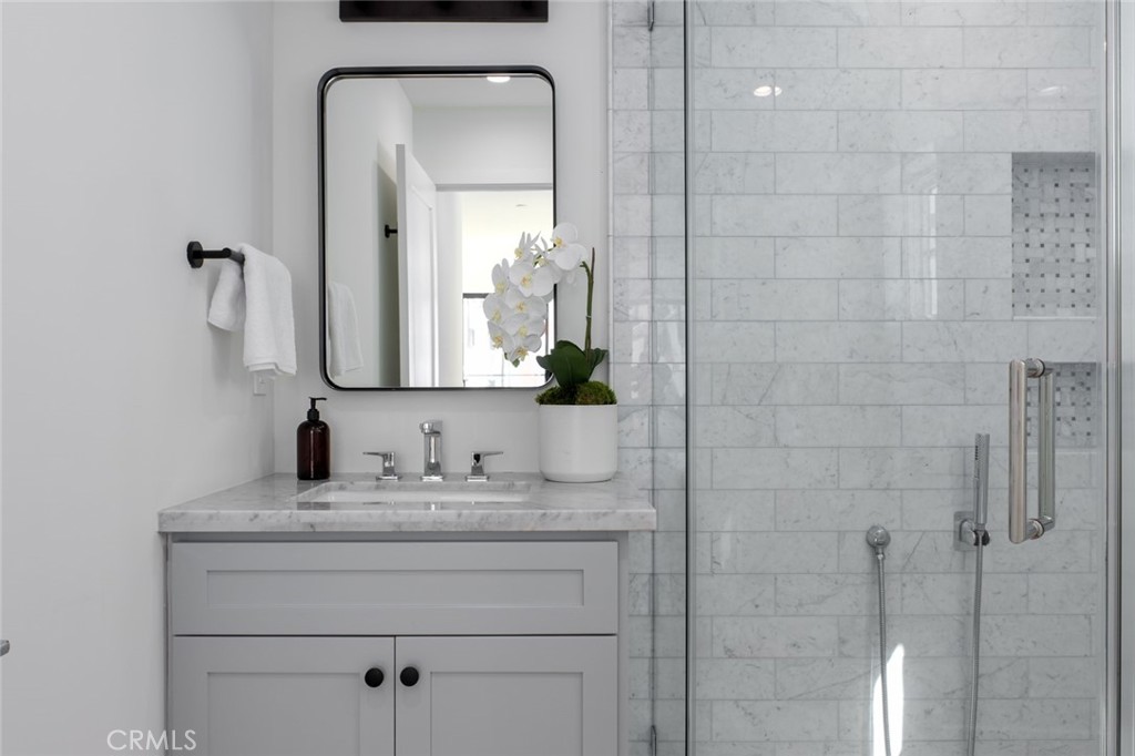 0ce3bca3 415d 4623 83fb 6f4611b1e3fb