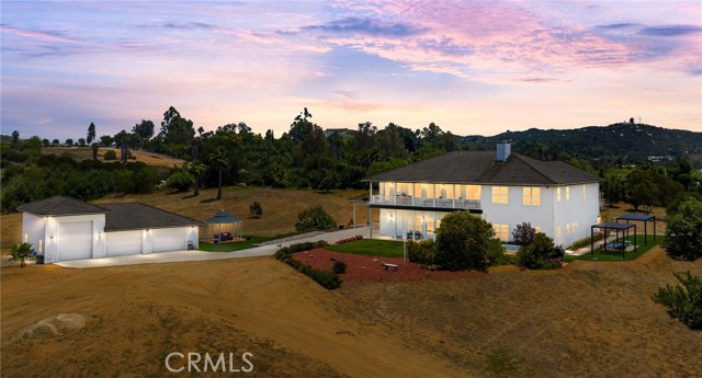 Detail Gallery Image 3 of 75 For 22252 Monte Rancho Dr, Temecula,  CA 92590 - 4 Beds | 4 Baths