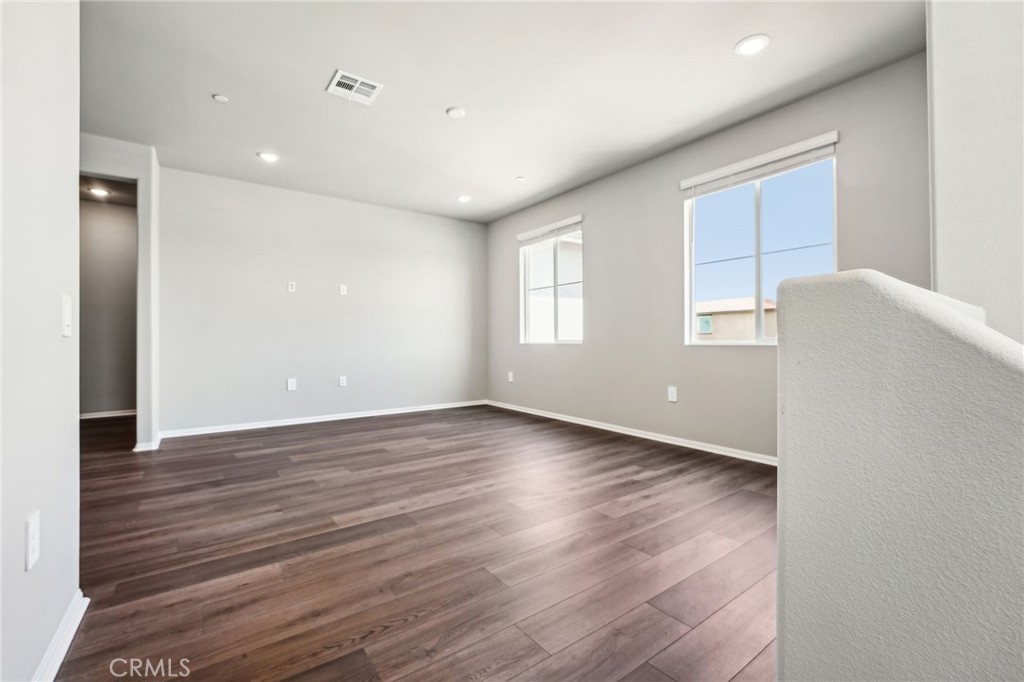 MLS #OC25046083 image #16