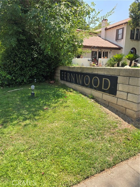 Detail Gallery Image 1 of 10 For 254 E Fern #211,  Redlands,  CA 92373 - 3 Beds | 2 Baths