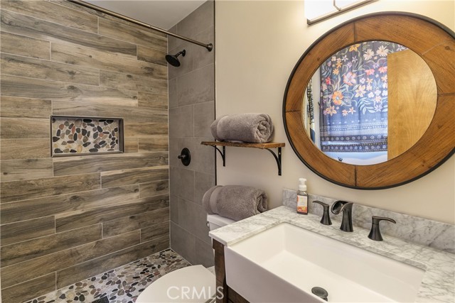 Detail Gallery Image 10 of 12 For 28118 Arbon Ln, Lake Arrowhead,  CA 92352 - 2 Beds | 1/1 Baths
