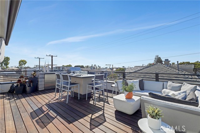 603 1/2 Marguerite Avenue, Corona del Mar CA: https://media.crmls.org/medias/0ce61eef-1311-4bd8-a1d3-94c20d9c9197.jpg