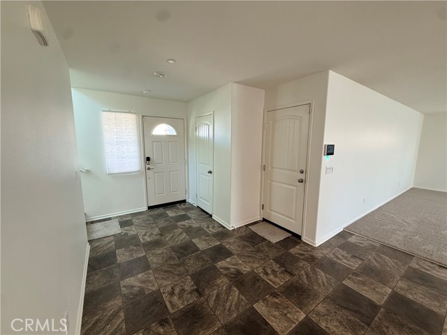 Detail Gallery Image 11 of 29 For 16931 Montgomery, Fontana,  CA 92336 - 3 Beds | 2/1 Baths
