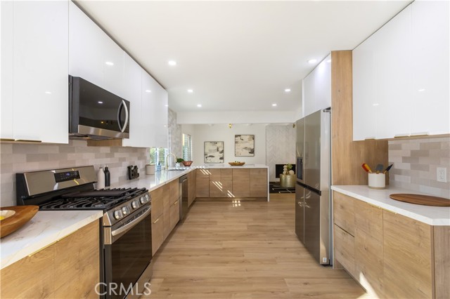 Detail Gallery Image 3 of 52 For 8043 Hillandale Dr, San Diego,  CA 92120 - 4 Beds | 2/1 Baths