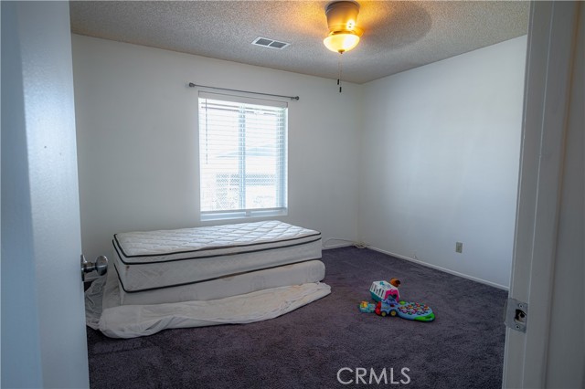 Detail Gallery Image 11 of 25 For 9450 Mango Ave, Hesperia,  CA 92345 - 5 Beds | 3 Baths