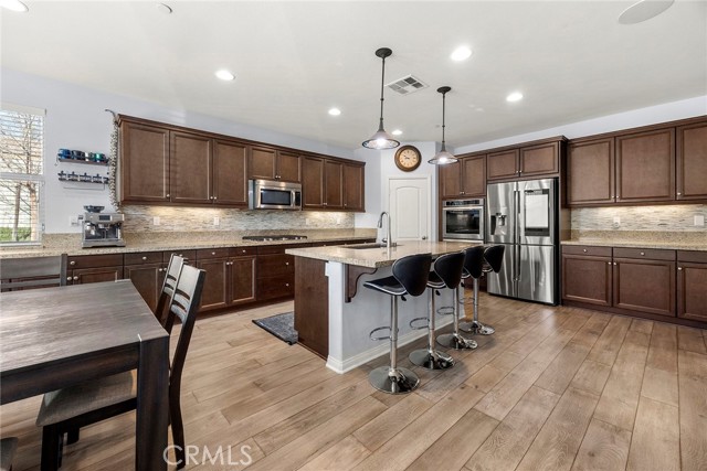 Detail Gallery Image 11 of 52 For 26261 Santiago Canyon, Corona,  CA 92883 - 5 Beds | 4/1 Baths