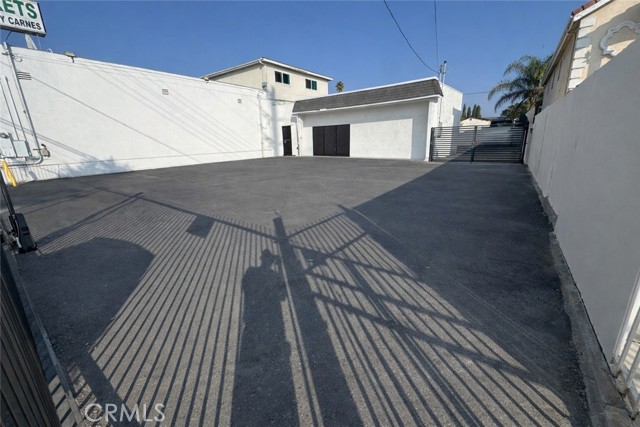 Detail Gallery Image 5 of 20 For 1236 N Wilmington, Wilmington,  CA 90744 - – Beds | – Baths