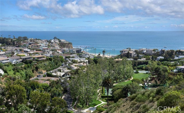 Detail Gallery Image 25 of 26 For 1131 Emerald Bay, Laguna Beach,  CA 92651 - 5 Beds | 5/1 Baths