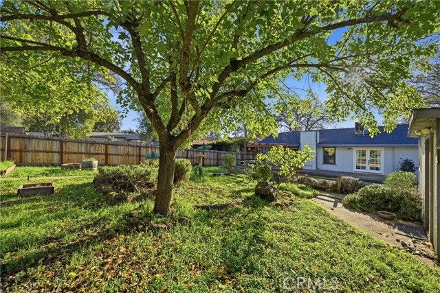 Detail Gallery Image 29 of 37 For 18752 North Shore, Hidden Valley Lake,  CA 95467 - 3 Beds | 2 Baths