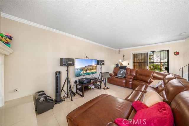 Detail Gallery Image 10 of 34 For 6021 Gage Ave #1,  Bell Gardens,  CA 90201 - 3 Beds | 2 Baths