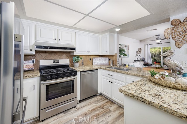 34101 Via California, San Juan Capistrano CA: https://media.crmls.org/medias/0ceb8828-7fdd-45ce-a5e3-eb57681df26a.jpg