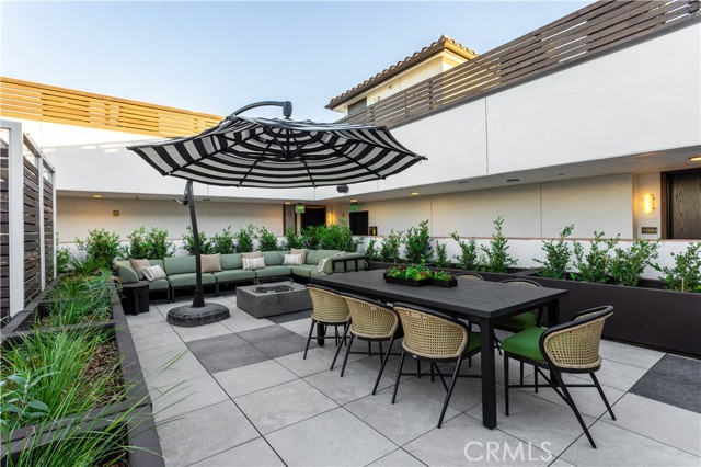 Detail Gallery Image 30 of 34 For 1333 S Orange Grove Ave #304,  Los Angeles,  CA 90019 - 2 Beds | 2 Baths