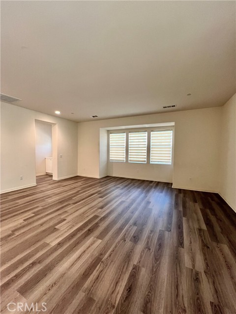 Detail Gallery Image 6 of 21 For 4561 S Anniston Ave, Ontario,  CA 91761 - 4 Beds | 3 Baths