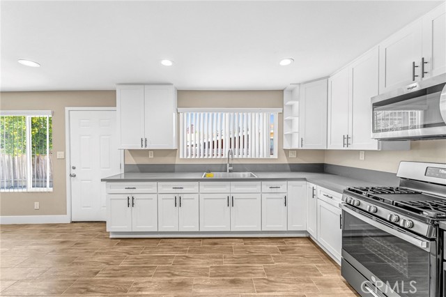 Detail Gallery Image 10 of 19 For 2417 W Stanford, Santa Ana,  CA 92704 - 1 Beds | 1 Baths