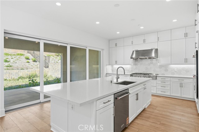 Detail Gallery Image 29 of 63 For 5817 Sunrise Ridge Ln, Lake Forest,  CA 92679 - 4 Beds | 3/1 Baths