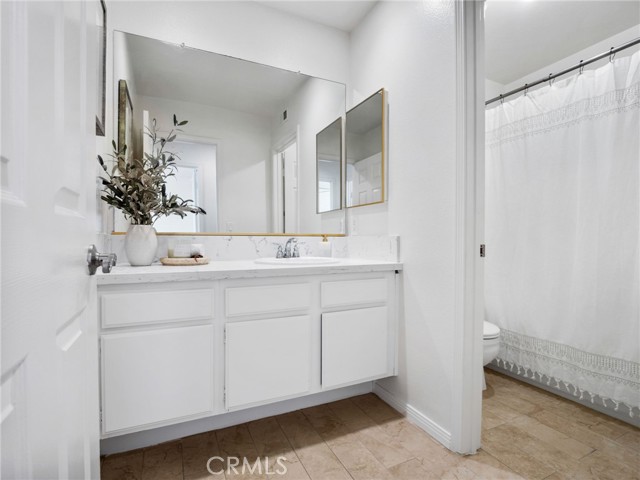 Image 41 of 75 For 24512 Skyridge Drive