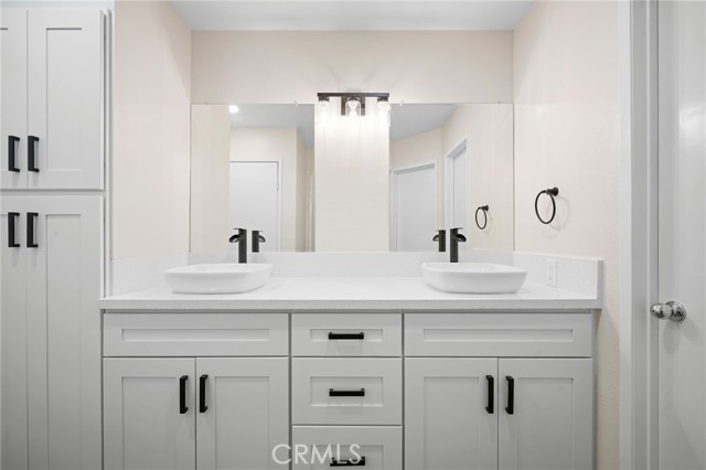 23735 Del Monte Drive, Valencia CA: https://media.crmls.org/medias/0cee5b29-0afc-4440-937f-9018da6a1d29.jpg