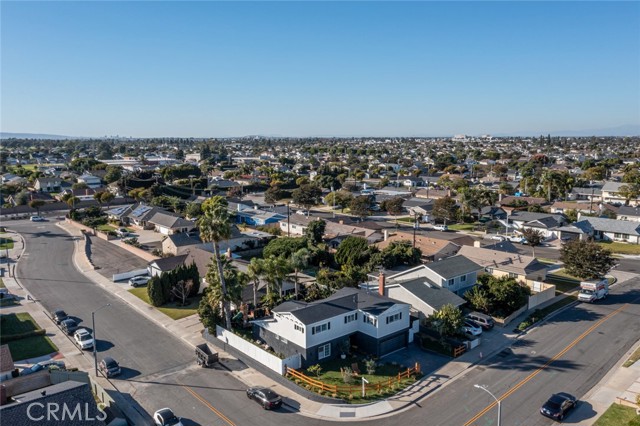 Detail Gallery Image 45 of 47 For 16751 Cooper Ln, Huntington Beach,  CA 92647 - 4 Beds | 4 Baths