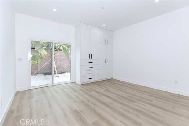 15009 Wyandotte Street, Van Nuys CA: https://media.crmls.org/medias/0ceeba94-e1d0-4a67-9303-f366fc20cfc7.jpg