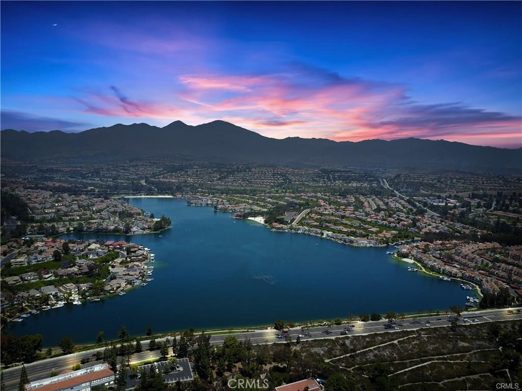 MLS #OC25243324 image #40