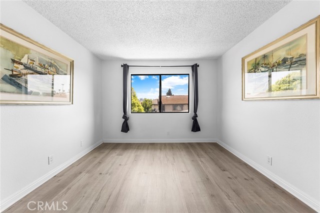 321 N Lincoln Avenue, Monterey Park CA: https://media.crmls.org/medias/0cf0f7f9-06ea-445c-9dfd-f82e28dc5216.jpg