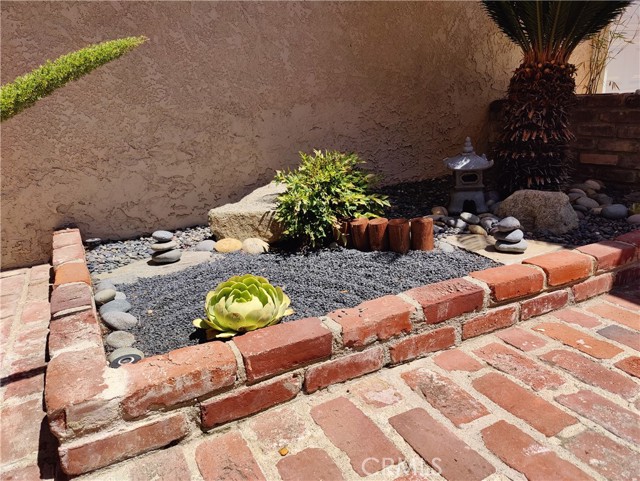6233 Capistrano Avenue, Woodland Hills CA: https://media.crmls.org/medias/0cf12f96-40e0-45e3-ae3d-1a1652542d7d.jpg