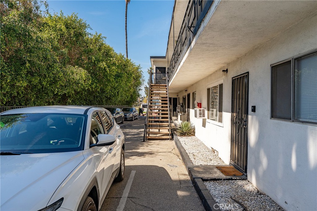 252 W Elm AvenueBurbank img 33