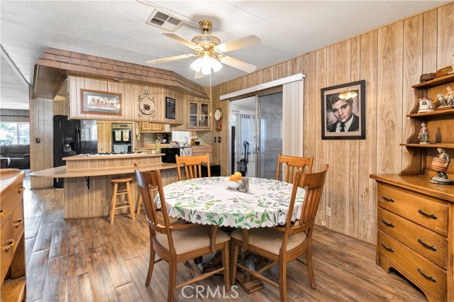 Detail Gallery Image 17 of 40 For 2230 Lake Park #170,  San Jacinto,  CA 92583 - 2 Beds | 2 Baths