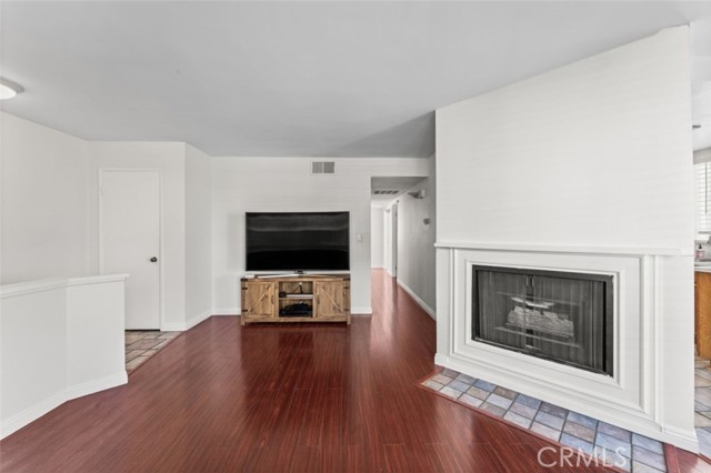 Detail Gallery Image 5 of 29 For 20335 Rue Crevier #521,  Canyon Country,  CA 91351 - 3 Beds | 2 Baths