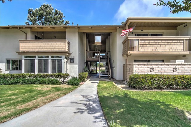 8877 Lauderdale Court #76, Huntington Beach, CA 92646